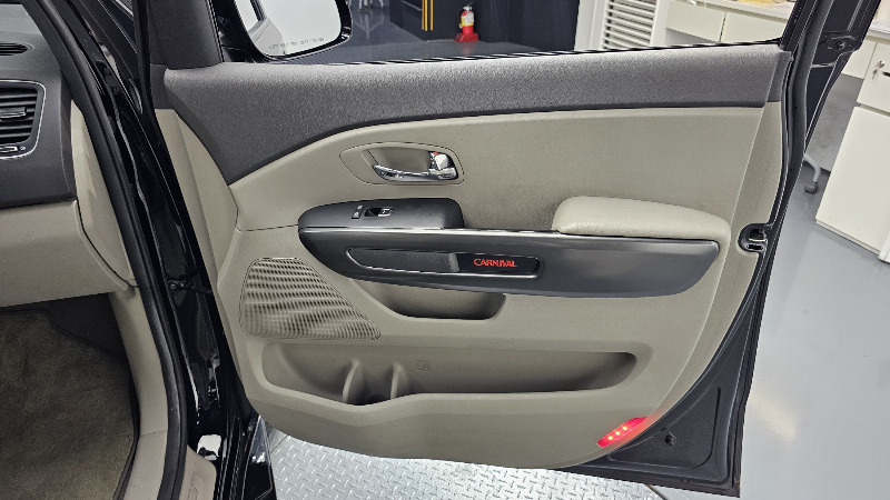 car KIA Carnival id85625 photo #25