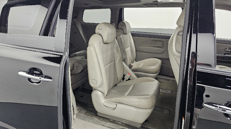 car KIA Carnival id85625 photo #26