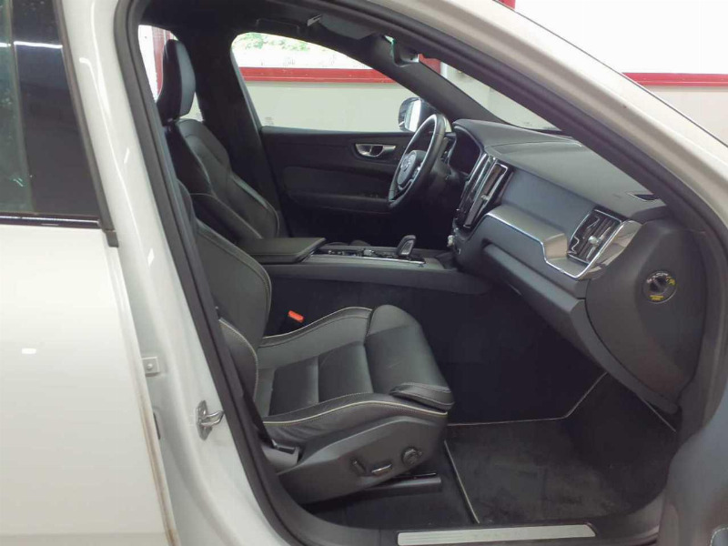 car Volvo XC60 id85634 photo #5