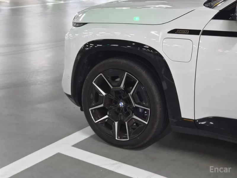 car BMW XM id85671 photo #9