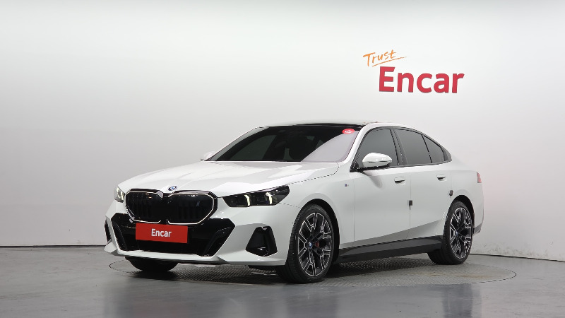 car BMW i5 id85672 main photo