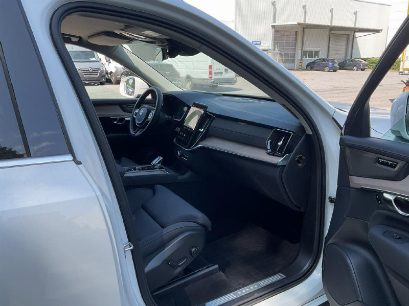 car Volvo XC90 id85751 photo #17