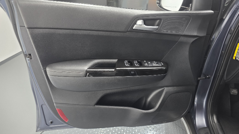 car KIA Sportage id86009 photo #24