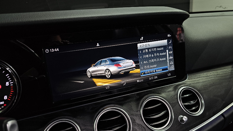 car Mercedes Benz E Class id86151 photo #18