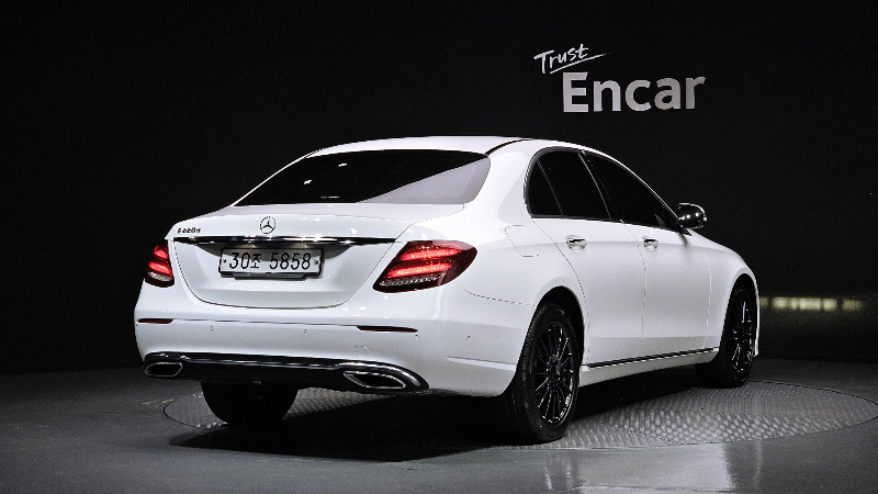 car Mercedes Benz E Class id86151 photo #2