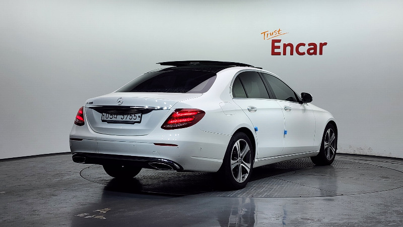 car Mercedes Benz E Class id86155 photo #2