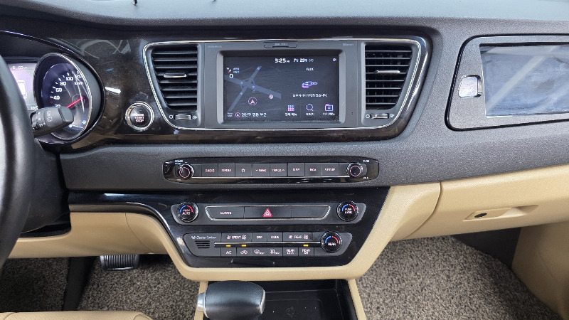 car KIA Carnival id86573 photo #14