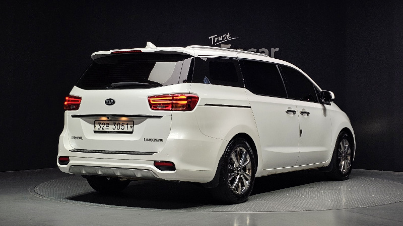 car KIA Carnival id86573 photo #2