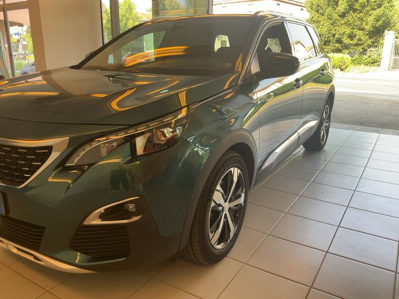 car Peugeot 5008 id86763 photo #2