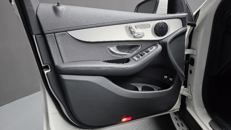 car Mercedes Benz GLC id87251 photo #24