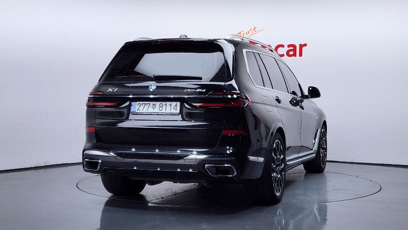 car BMW X7 id87363 photo #2