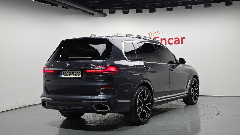 car BMW X7 id87392 photo #2