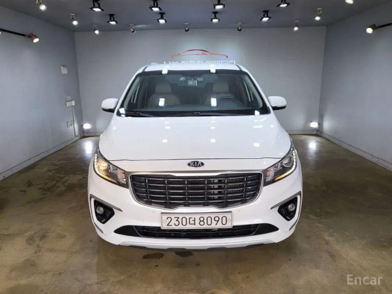 car KIA Carnival id87657 main photo