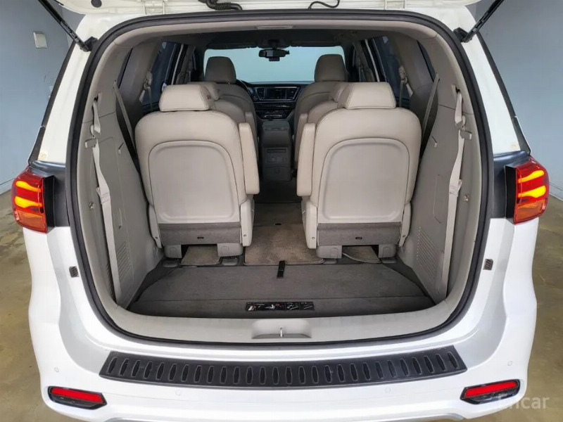 car KIA Carnival id87657 photo #17