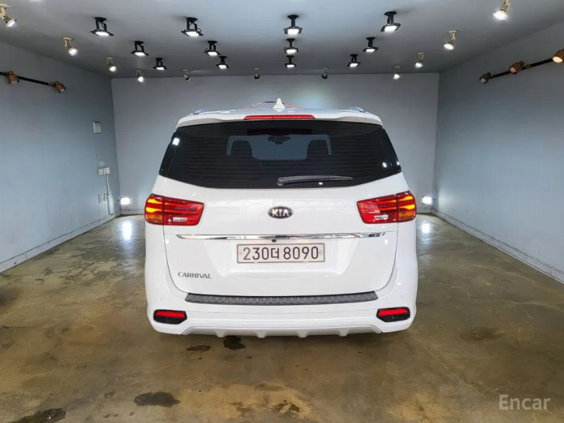 car KIA Carnival id87657 photo #5