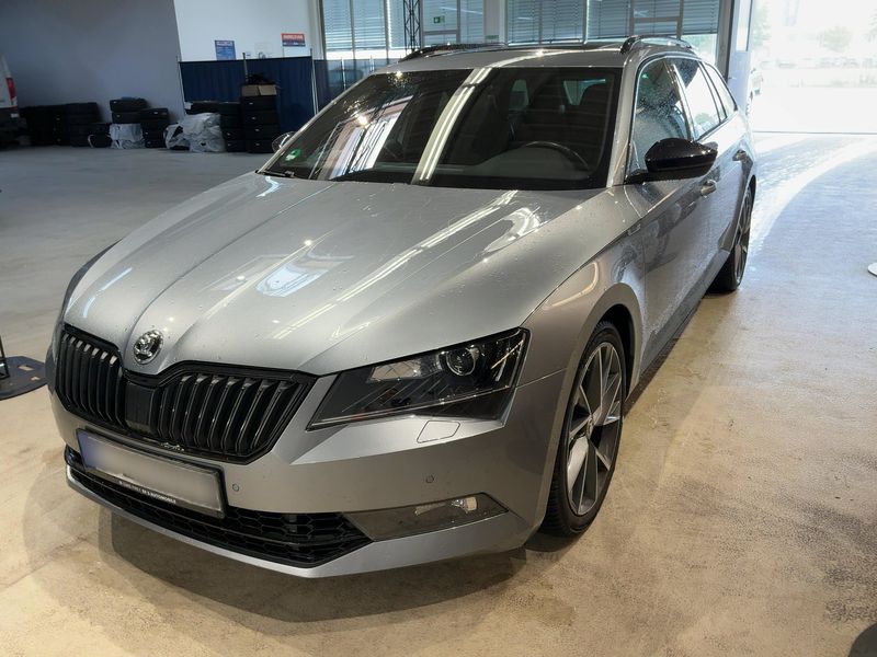 car Skoda Superb id88202 main photo