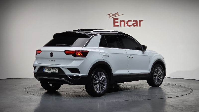 car Volkswagen T-Roc id88368 photo #2