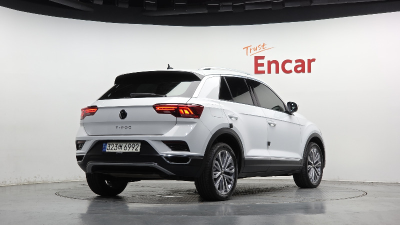 car Volkswagen T-Roc id88980 photo #2