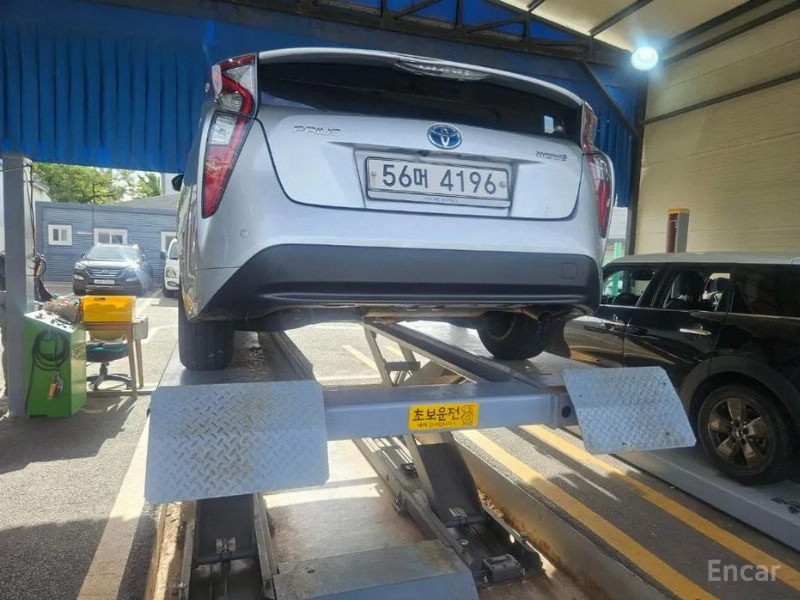 car Toyota Prius id89016 photo #2