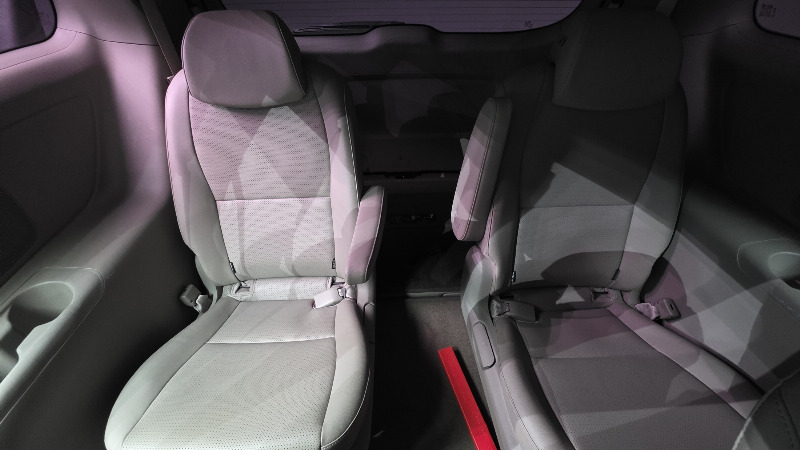 car KIA Carnival id89018 photo #19