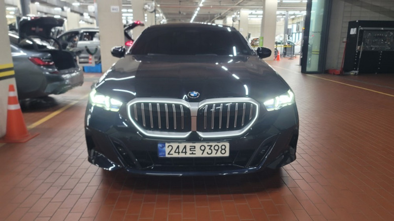 car BMW 5 Series id89070 main photo