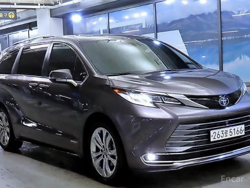 car Toyota Sienna id89081 main photo