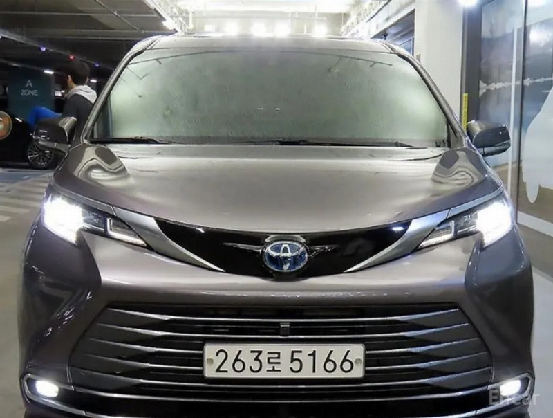 car Toyota Sienna id89081 photo #2