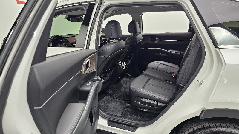 car KIA Sorento id89085 photo #28