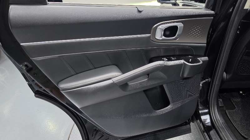 car KIA Sorento id89089 photo #25