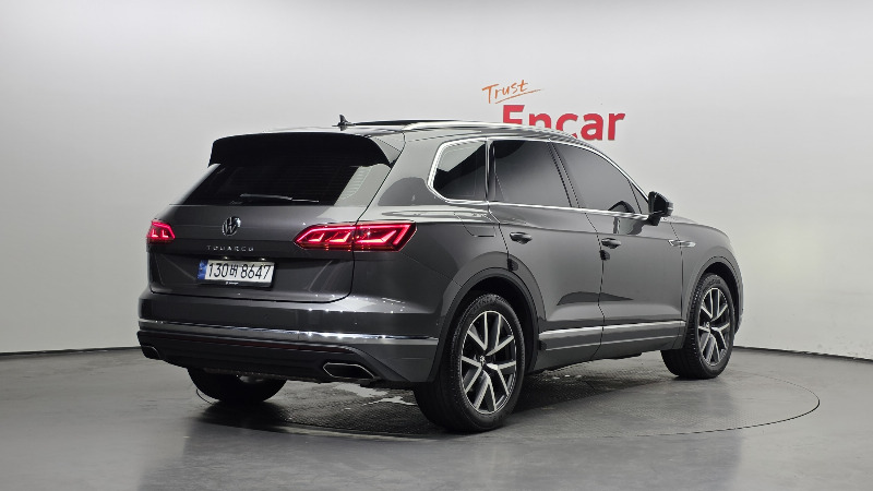 car Volkswagen Touareg id89368 photo #2