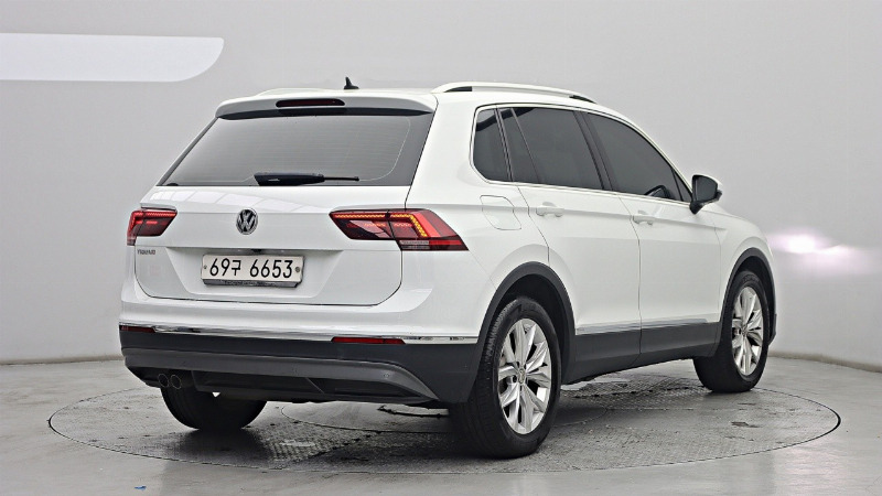 car Volkswagen Tiguan id89486 photo #2