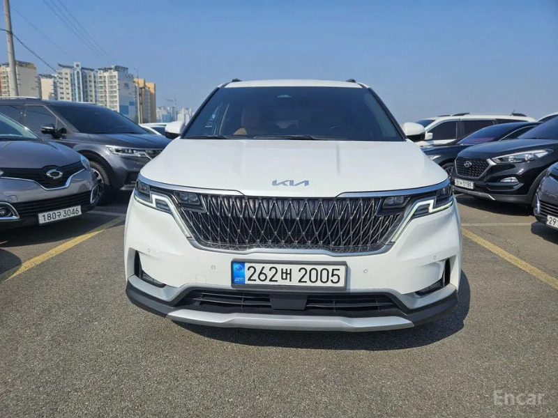 car KIA Carnival id90201 main photo