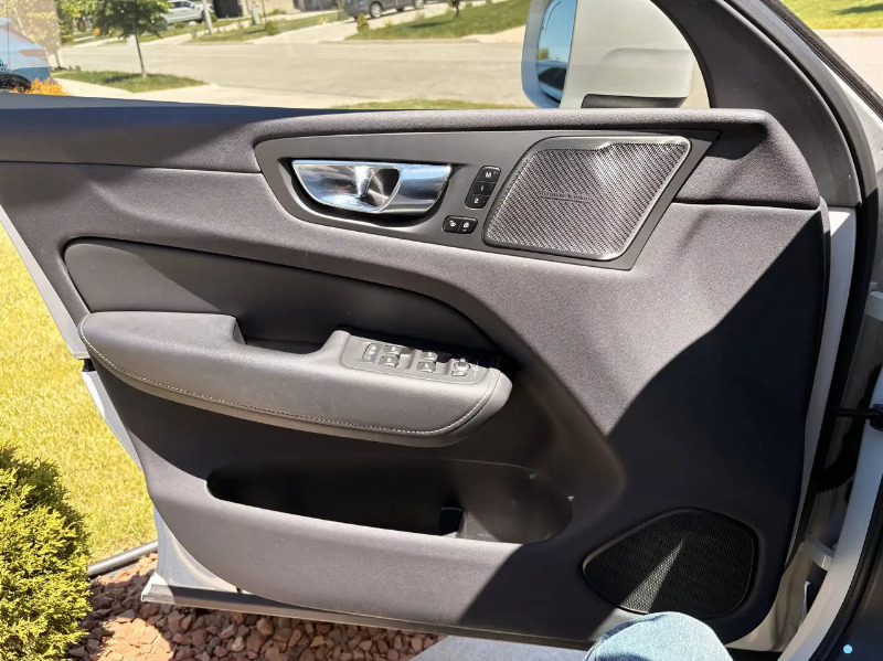 car Volvo XC60 id90601 photo #6