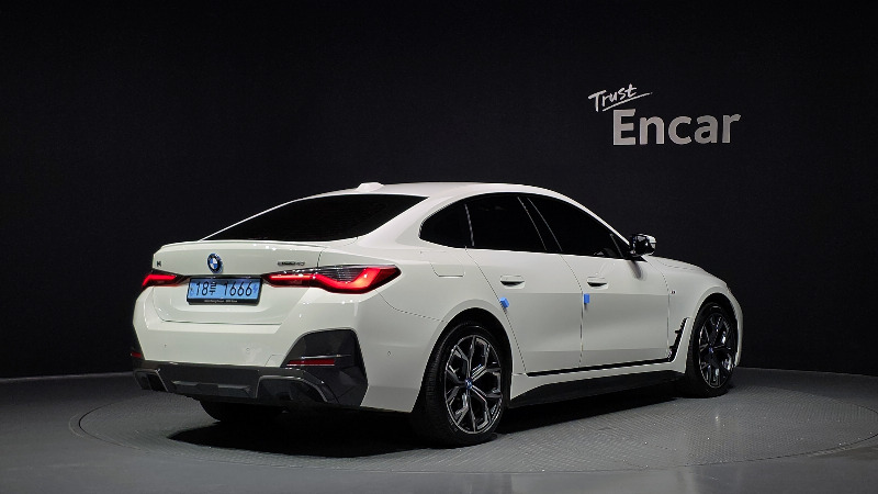 car BMW i4 id91204 photo #2