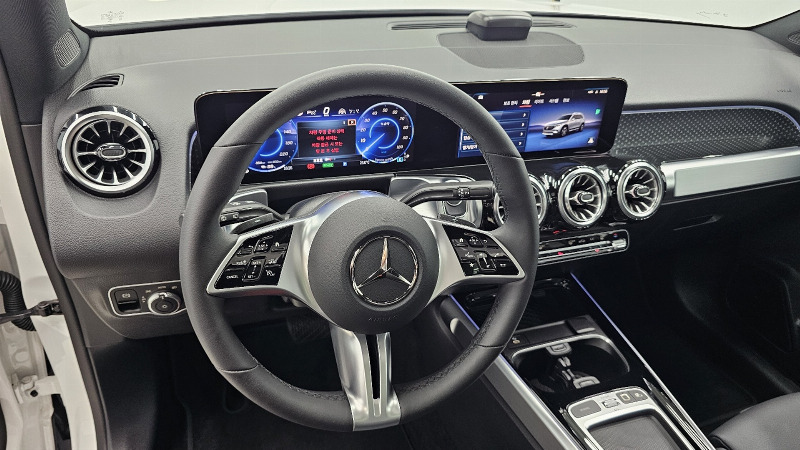 car Mercedes Benz EQB id91353 photo #13