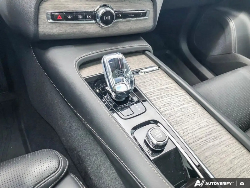 car Volvo XC90 id92721 photo #17