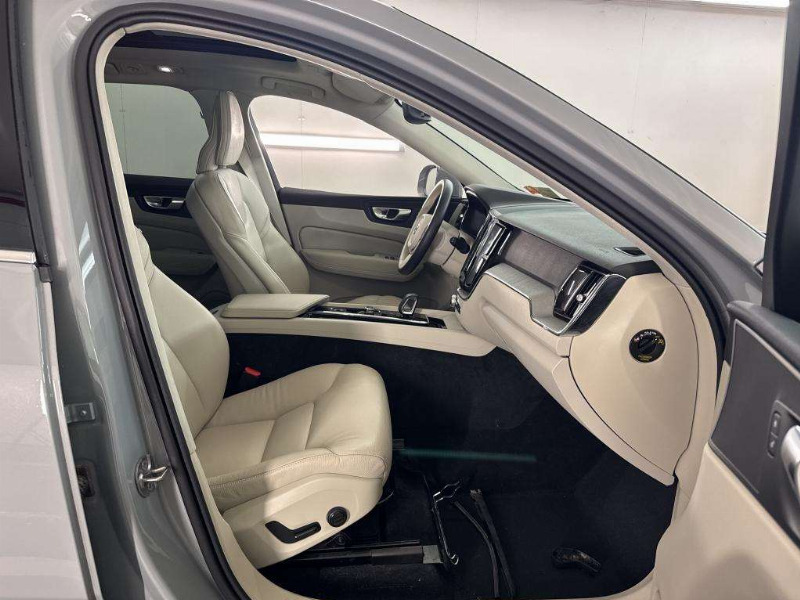 car Volvo XC60 id93010 photo #5