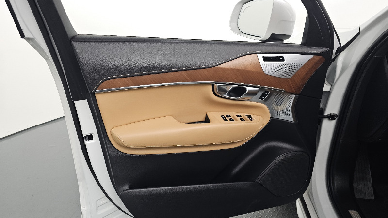 car Volvo XC90 id93290 photo #24