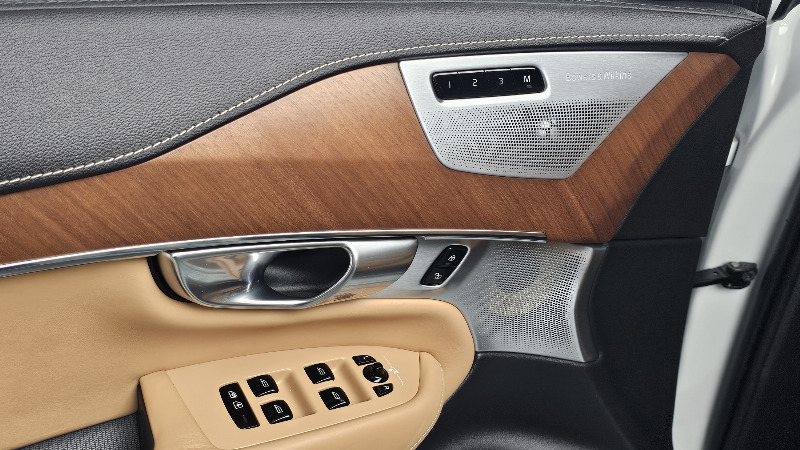 car Volvo XC90 id93290 photo #29
