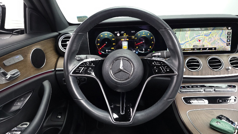 car Mercedes Benz E Class id93621 photo #13