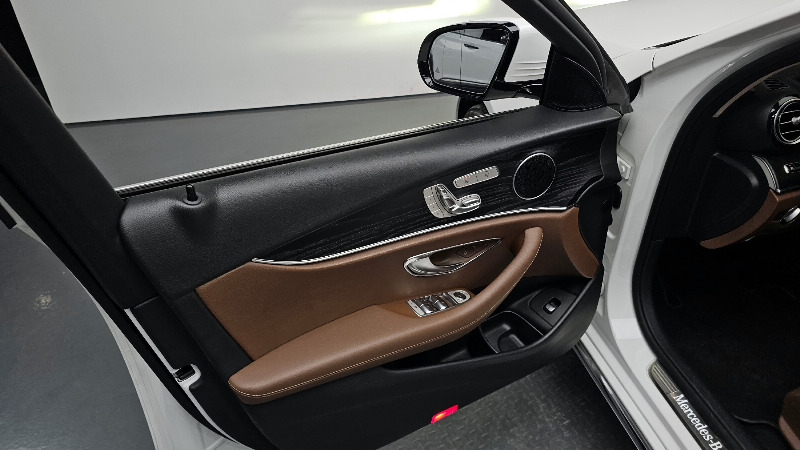 car Mercedes Benz E Class id93647 photo #24