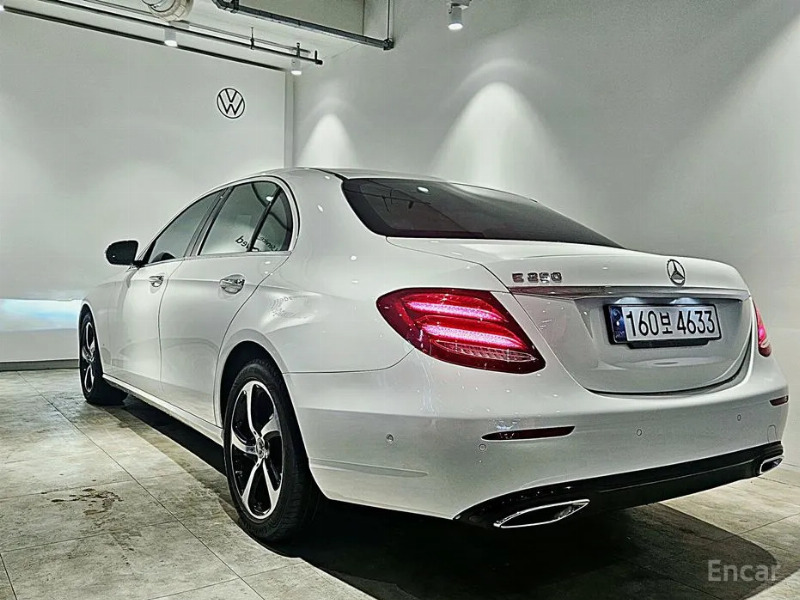 car Mercedes Benz E Class id93785 photo #2