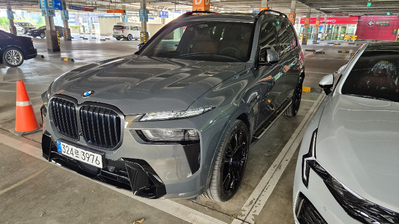car BMW X7 id94086 main photo