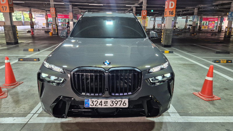 car BMW X7 id94086 photo #3