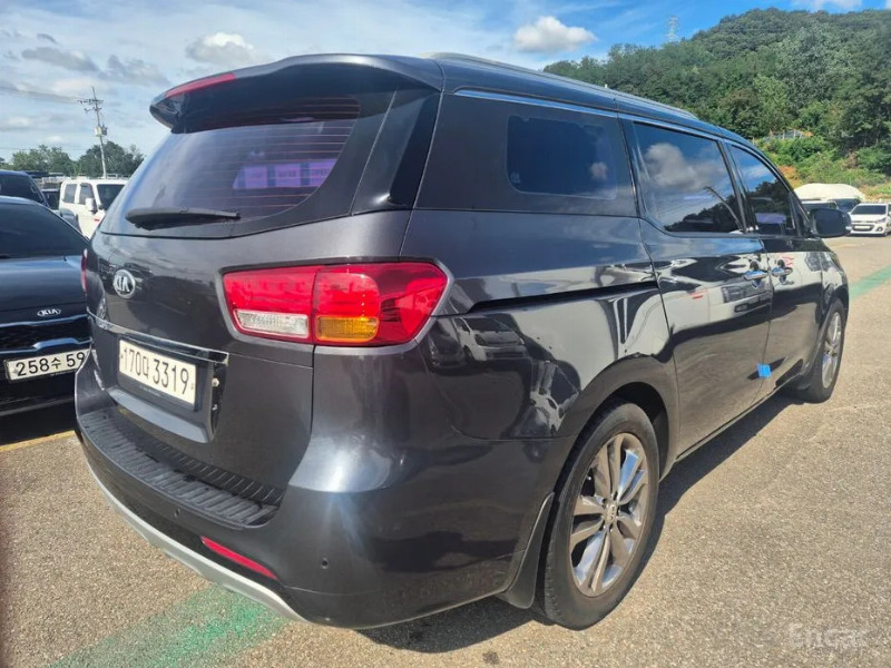 car KIA Carnival id94385 photo #2
