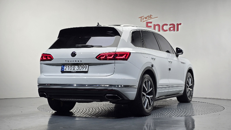 car Volkswagen Touareg id94597 photo #2