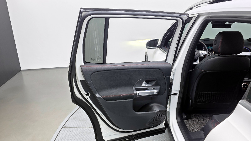 car Mercedes Benz GLB id94948 photo #25