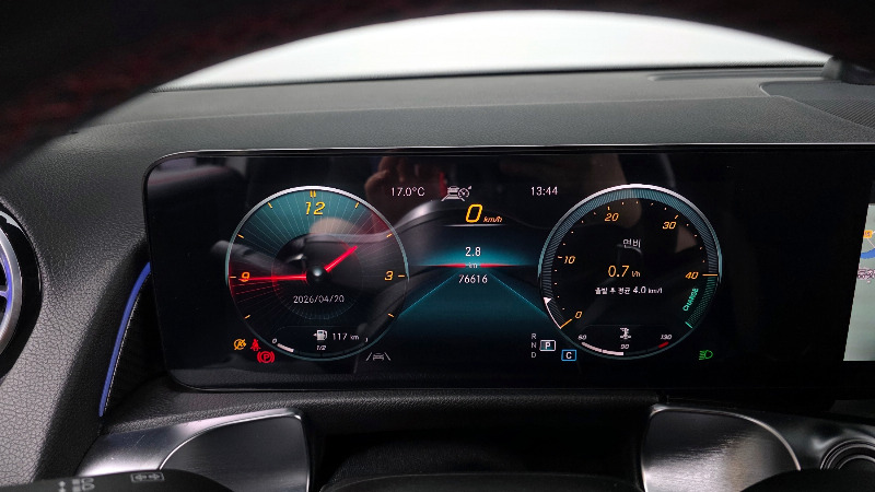 car Mercedes Benz GLB id94948 photo #8