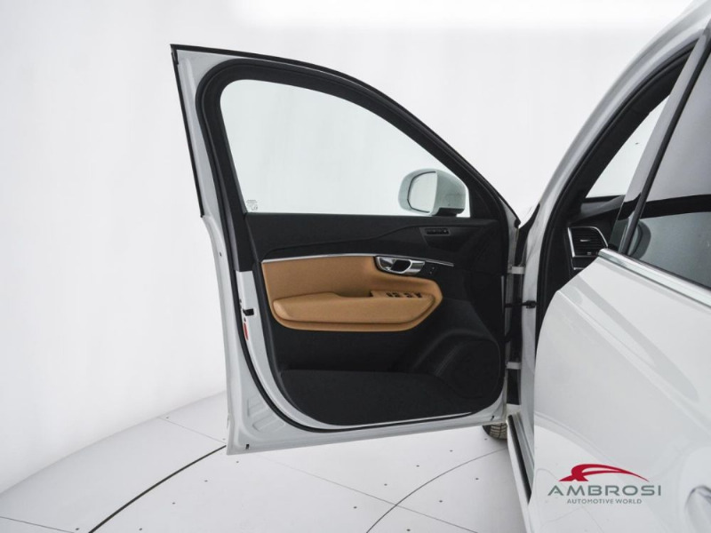 car Volvo XC90 id95155 photo #12