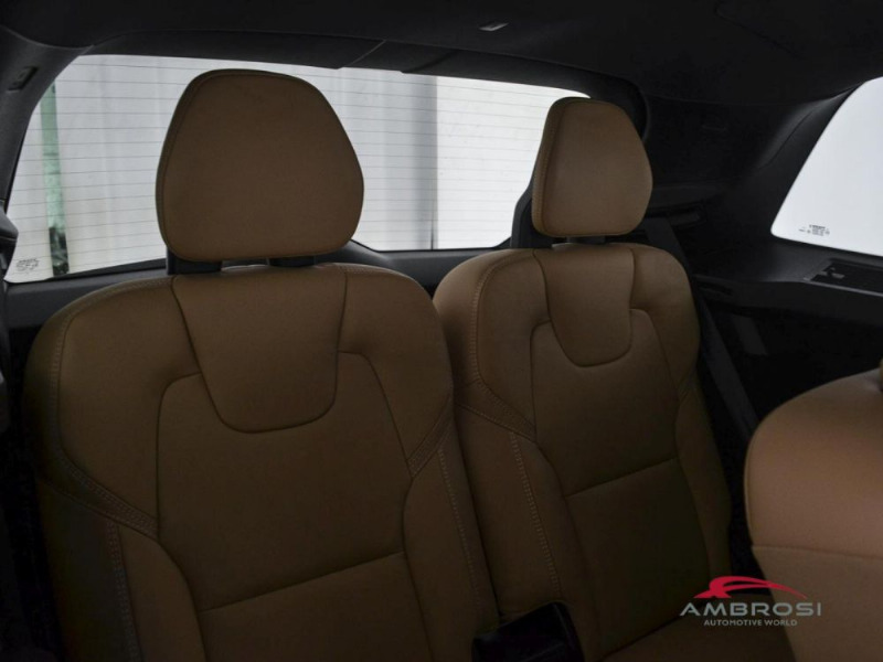 car Volvo XC90 id95155 photo #17